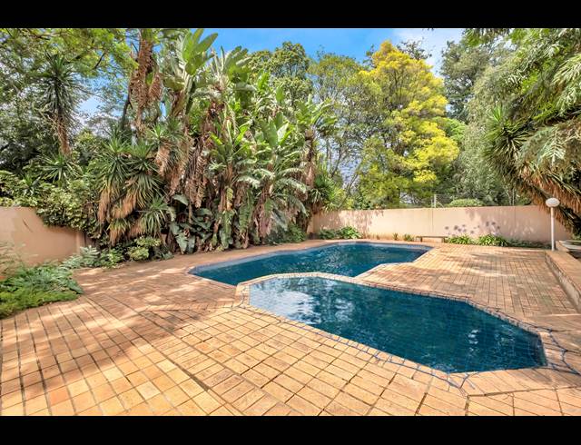 4 BEDROOM HOUSE FOR SALE IN HYDE PARK